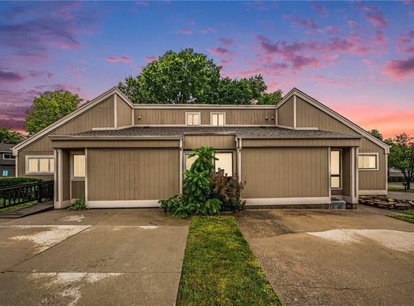 6610 Halsey Street, Shawnee, KS 66216