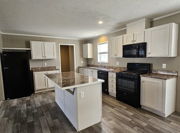 299 Tamarack, Highland, MI 48357