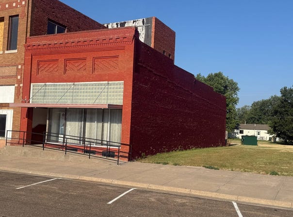 220 N Main St., Macksville, KS 67557