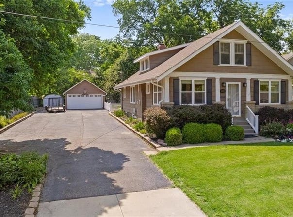 6424 Floyd Street, Overland Park, KS 66202