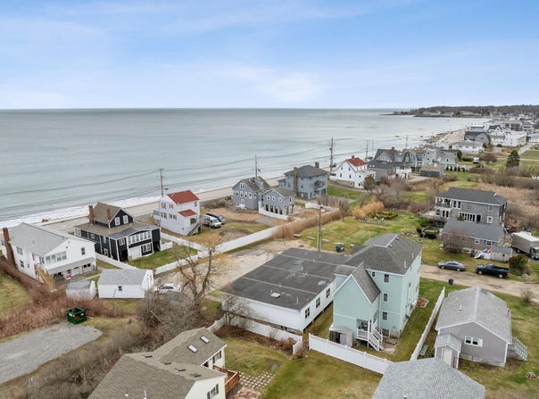 6 Dingle Road, York, ME 03909