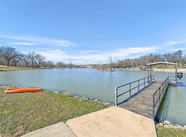 930 Craft Road, Bells, TX 75414