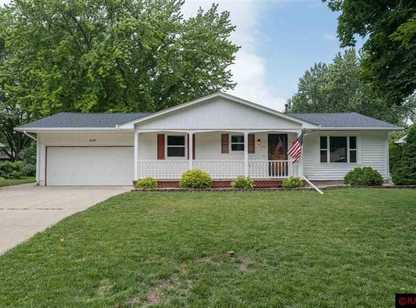 1717 Mary Lane, North Mankato, MN 56003