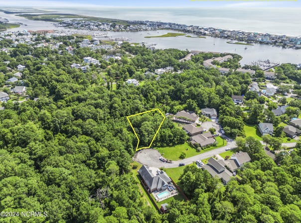140 Lighthouse Drive, Carolina Beach, NC 28428