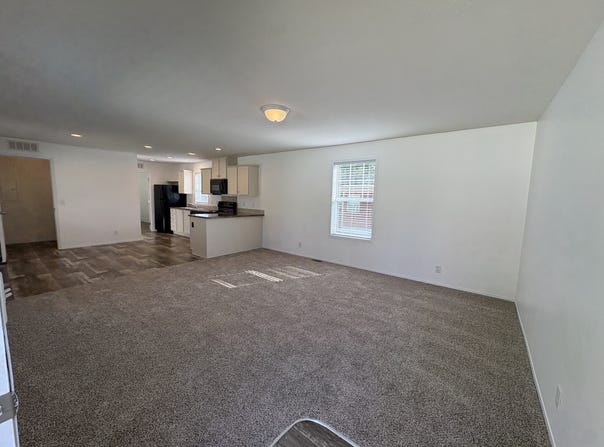17311 E US Hwy 40, Independence, MO 64055