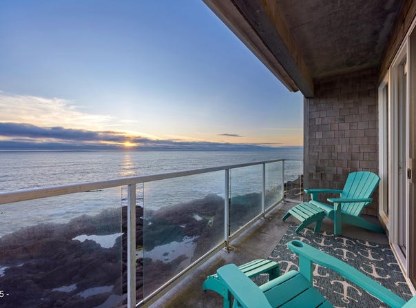 1113 N Hwy 101 #52, Depoe Bay, OR 97341