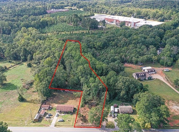 302 Lynn Ave, Laurens, SC 29360