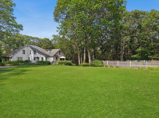 3380 Noyack Road, Sag Harbor, NY 11963