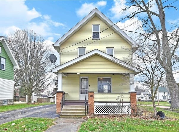 351 Laird Avenue NE, Warren, OH 44483