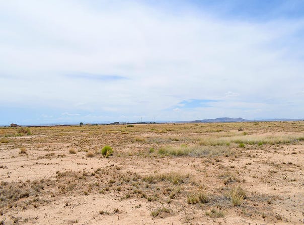 Rio Del Oro unit: 45, Los Lunas, NM 87031