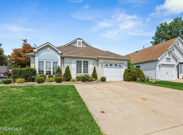 13 Penny Lane, Jackson, NJ 08527