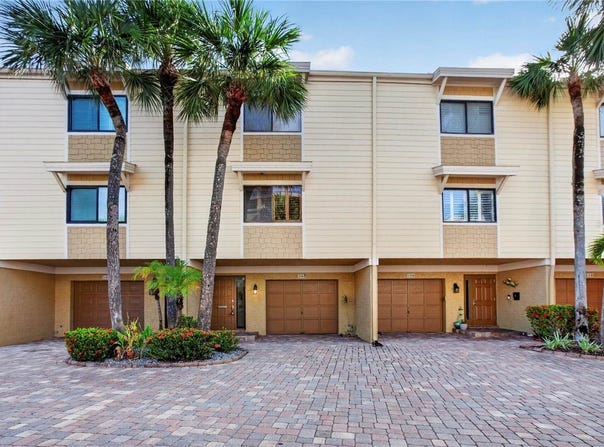 506 Sandy Hook Road, Treasure Island, FL 33706