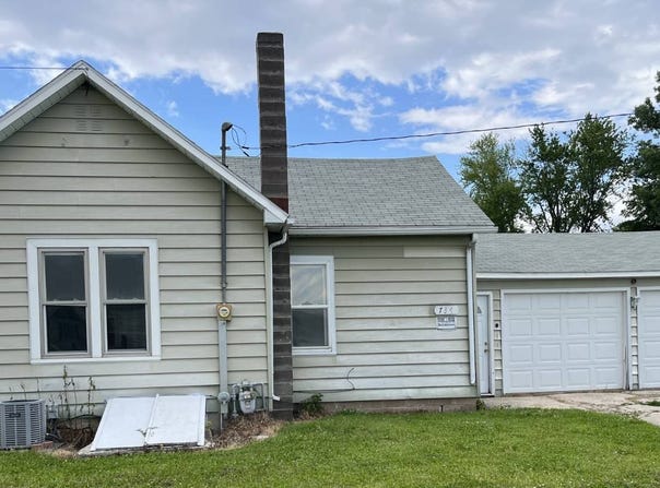 734  Farmer, Little York, IL 61453