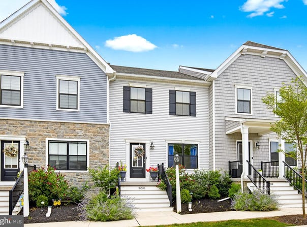 2206 BRENTFORD STREET, LANCASTER, PA 17601
