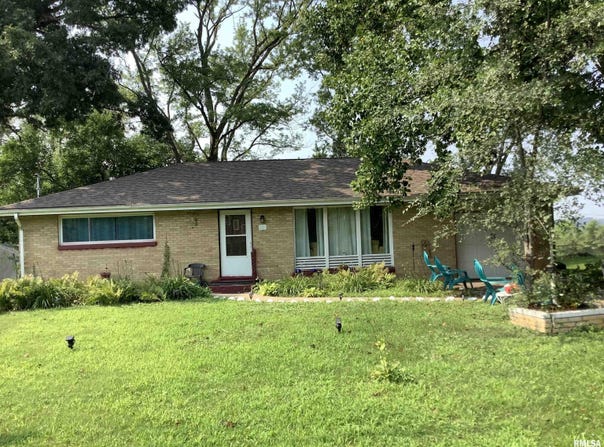 531 S BARNEWOLT Drive, Peoria, IL 61604