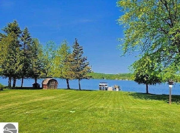 3764 S Grants Landing, Lake Leelanau, MI 49653