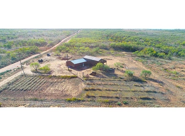 414 CR 107, Roby, TX 79543