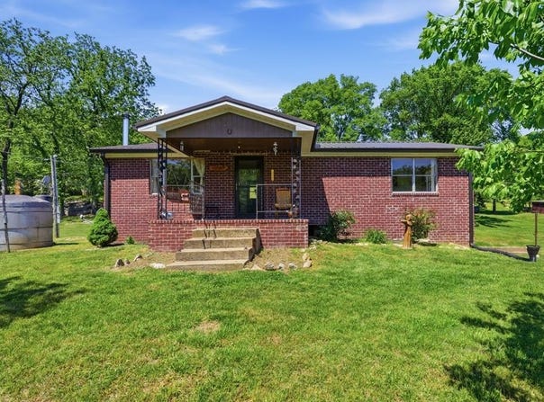 1840 Rock Springs Rd, Watertown, TN 37184