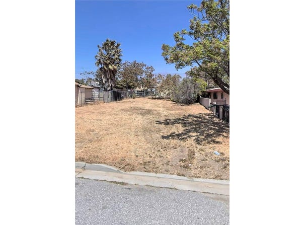 Plaza St, Banning, CA 92220