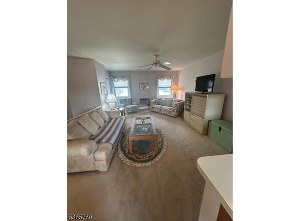 63 Roseland Ave, Caldwell Boro Twp., NJ 07006