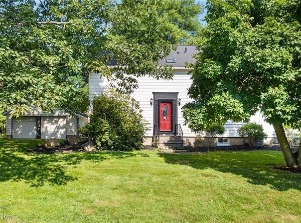 3814 Hudson Drive, Stow, OH 44224