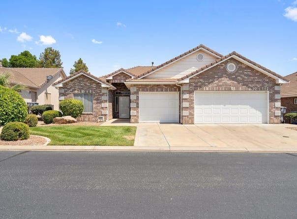 145 N MALL DR, St George, UT 84790