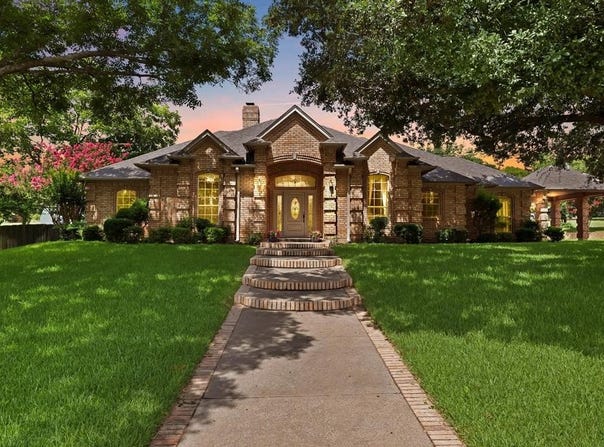 1202 Vera Lane, Kennedale, TX 76060