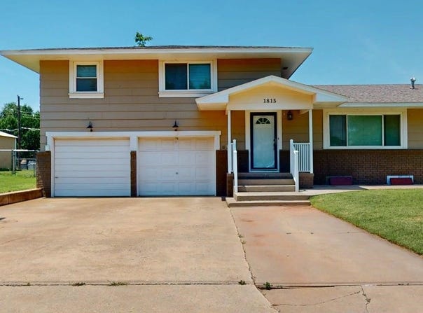 1815 11th St, Woodward, OK 73801