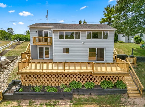 13854 Emens Drive, Hudson, MI 49247