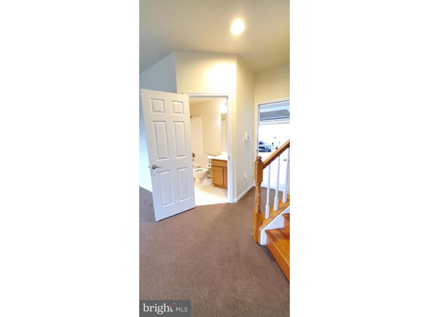 5685 FAIRCLOTH COURT, CENTREVILLE, VA 20120