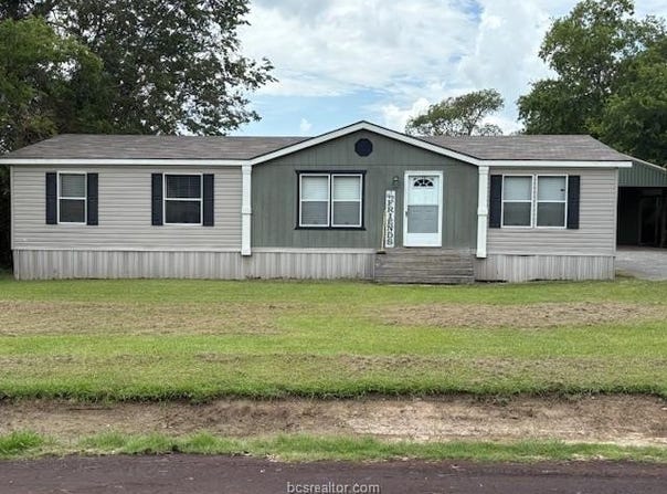 116 Taft Street, Normangee, TX 77871