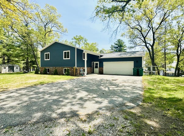 3554 Hillcrest Drive, Oscoda, MI 48750