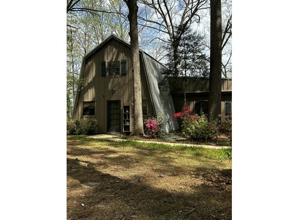 126 Piomingo, Saltillo, MS 38866