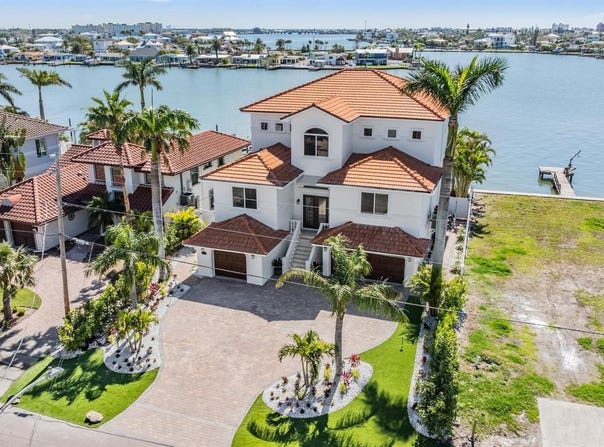 16327 REDINGTON DRIVE, REDINGTON BEACH, FL 33708