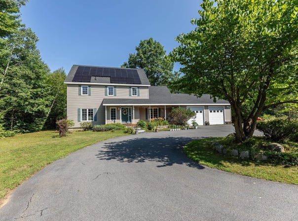 20 Wildwood Avenue, Claremont, NH 03743
