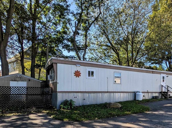 1338 Woodbury Avenue, Portsmouth, NH 03801