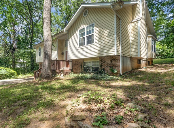 5644 S Honeysuckle Lane, Battlefield, MO 65619