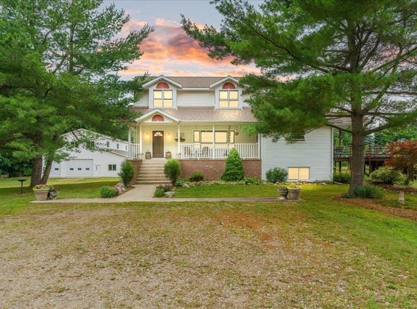 361 4th Street, Plainwell, MI 49080