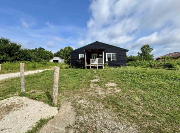 3991 S Yoder Lane, English, IN 47118