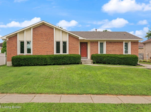 3702 Sudbury Ln, Louisville, KY 40220
