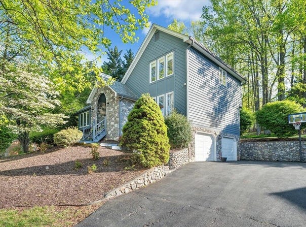 662 Stayman Rd, Roanoke, VA 24019