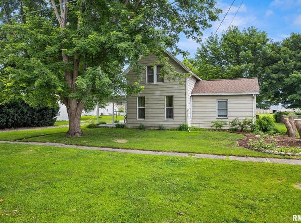 116 S ELM Street, Williamsfield, IL 61489