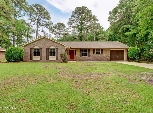 4010 Lake Avenue, Wilmington, NC 28403