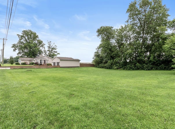 1725 W 2nd Street, Seymour, IN 47274