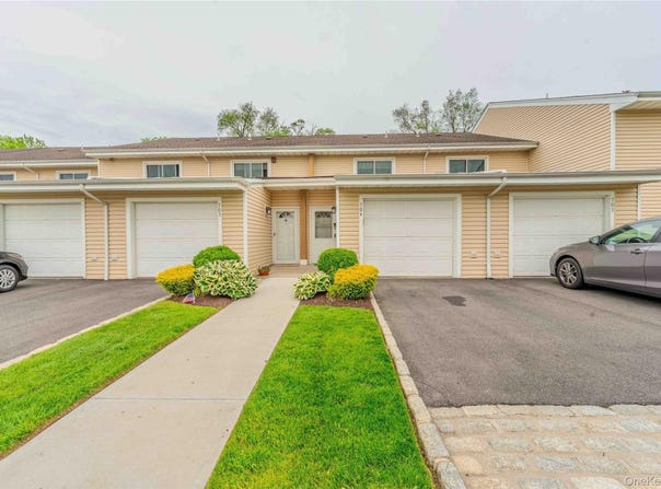2355 Pershing Boulevard, Baldwin, NY 11510