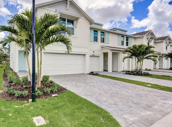 5728 SE Edgewater Circle, Stuart, FL 34997
