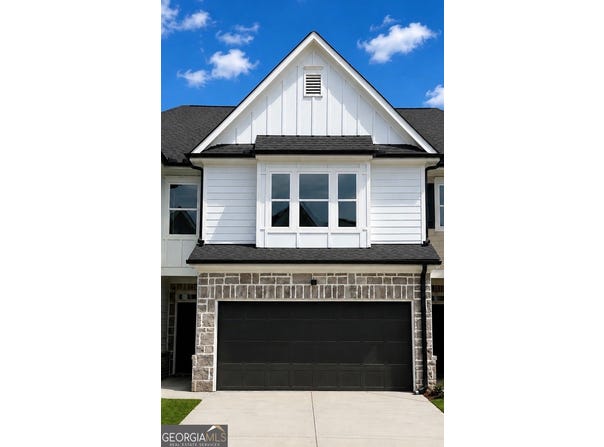 2 Crest Drive, Hartwell, GA 30643