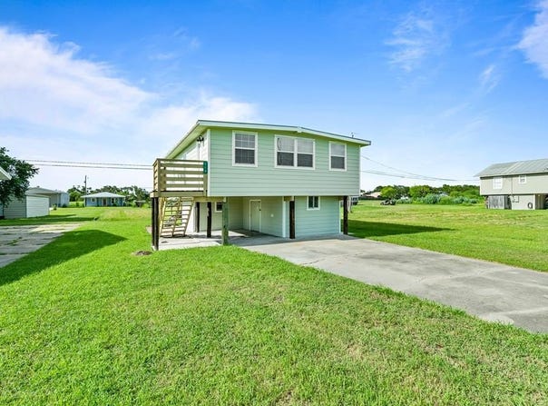 119 Palmetto Point Road, ROCKPORT, TX 78382