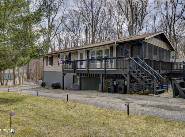 800 Song Mountain Terrace, Tafton, PA 18464