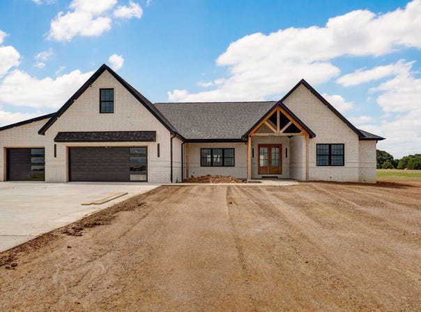 9966 E Farm Road 186, Rogersville, MO 65742